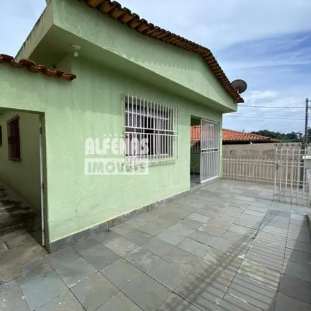 Buy this 5 bed house on Espigão Material de Construção in Rua Andirá, Regional Oeste