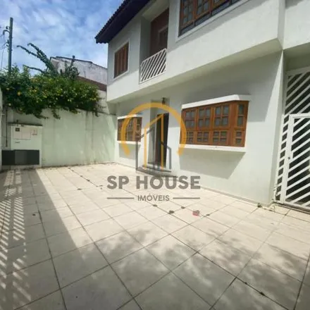 Buy this 3 bed house on Avenida Nhandu in Mirandópolis, São Paulo - SP
