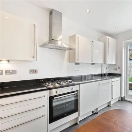Rent this 3 bed townhouse on 26 Cahir Street in Millwall, London