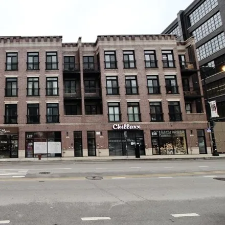 Rent this 3 bed condo on 801-811 W Fulton in 801 West Fulton Market, Chicago