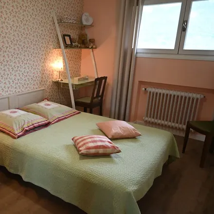 Rent this 3 bed apartment on 38380 Saint-Laurent-du-Pont