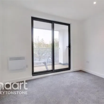 Image 6 - Jet, Lynn Road, London, E11 4ZG, United Kingdom - Apartment for rent