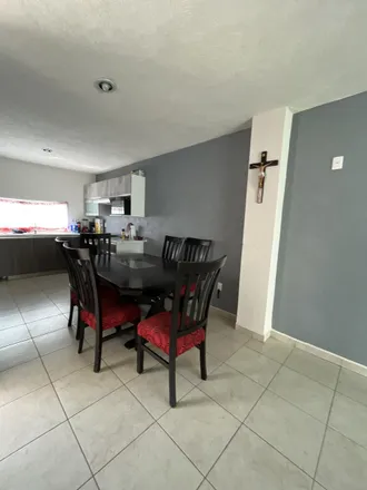 Rent this studio house on Calle Vicente Guerrero in 51354 San Miguel Zinacantepec, MEX