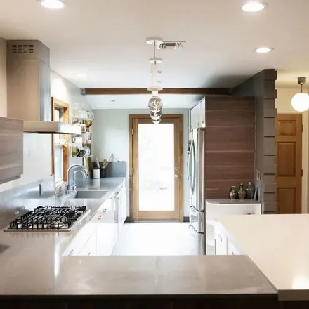 Rent this 3 bed apartment on albers in 14328 Albers Street, Los Angeles