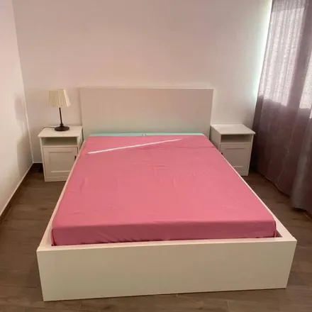 Rent this 3 bed apartment on Elan Cabaret in Carrer Capitán Segarra / Calle Capitán Segarra, 03004 Alicante