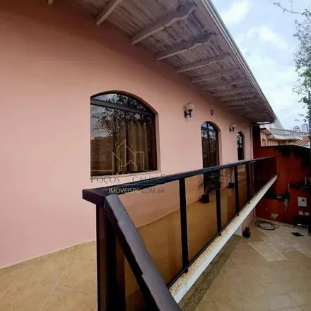 Buy this 4 bed house on Rua Presidente Roosevelt in Região Urbana Homogênea XV, Poços de Caldas - MG