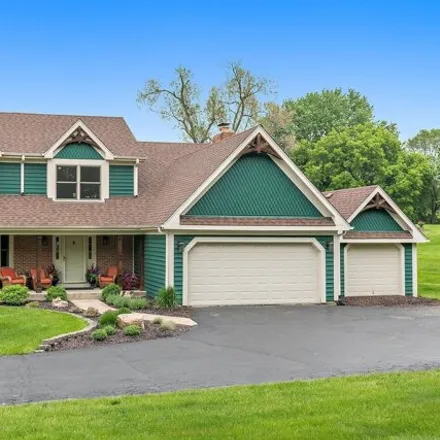 Buy this 4 bed house on Plumtree Road in Fox River Grove, McHenry County