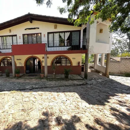 Rent this 3 bed house on Espacio: Estudio y Danza in Porfirio Díaz, La Capilla