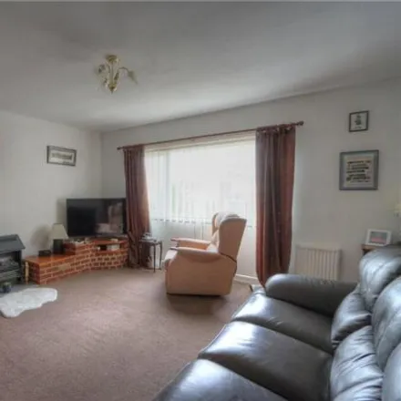 Image 2 - Melrose Close, Newcastle upon Tyne, NE15 7RW, United Kingdom - House for sale