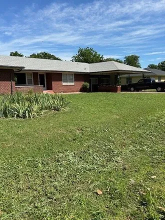 Buy this 3 bed house on 1651 South Walnut Street in Pauls Valley, OK 73075