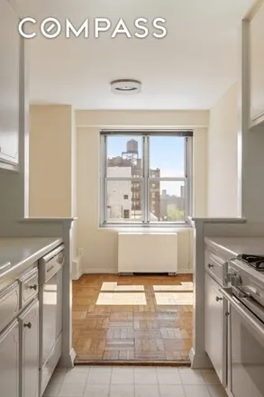 Image 7 - Gramercy Park Towers, 205 3rd Avenue, New York, NY 10003, USA - Apartment for sale