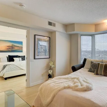 Image 6 - Bloor, Toronto, ON M5R 1C4, Canada - Apartment for rent