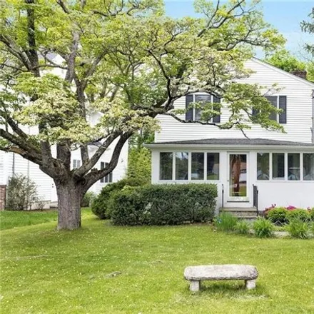 Rent this 4 bed house on 15 Glendale Ave in Armonk, New York