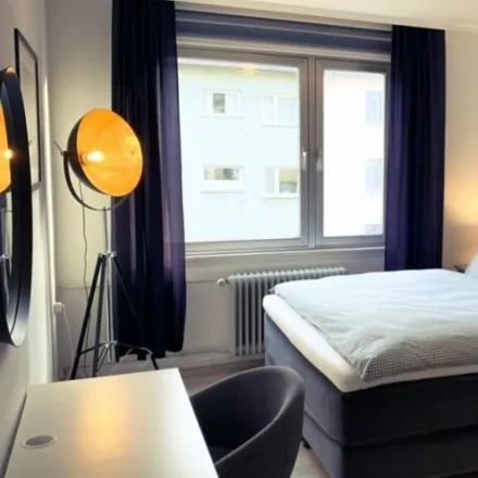 Rent this 3 bed room on Kronberger Straße 23 in 60323 Frankfurt, Germany