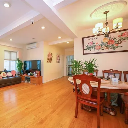 Image 4 - 47 Bay 25th Street, New York, NY 11214, USA - Townhouse for sale