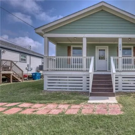 Buy this 3 bed house on 622 East Hackberry Street in Rockport, TX 78382