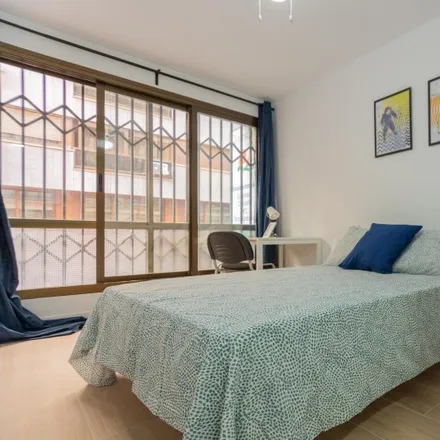 Rent this 5 bed room on Carrer de Sant Vicent Màrtir in 104, 46007 Valencia