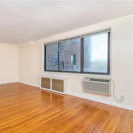 Image 7 - 411 Bronx River Road, City of Yonkers, NY 10704, USA - Apartment for rent
