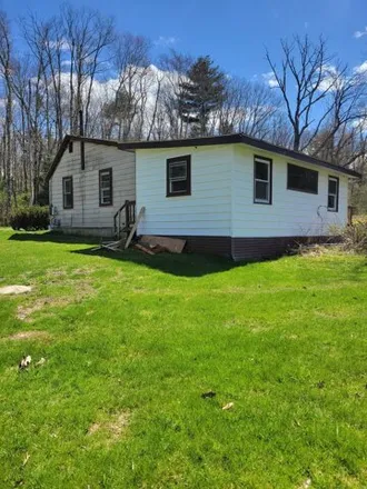 Buy this 2 bed house on 614 Brickyard Road North in Woodstock, Northeastern Connecticut Planning Region