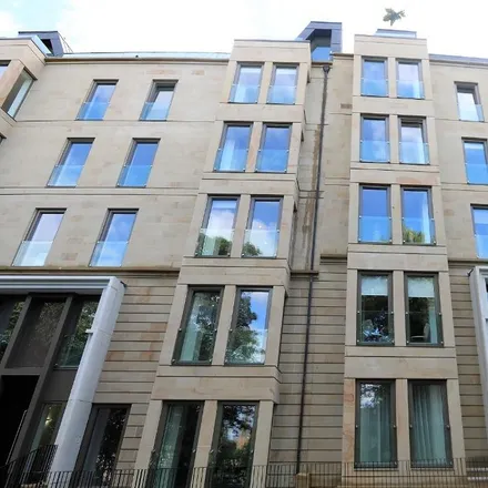 Rent this 3 bed apartment on Park Quadrant in Glasgow, G3 6BS
