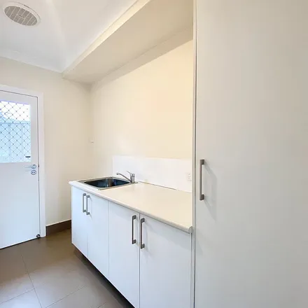 Image 3 - Trafalgar Lane, Nelson Bay NSW 2315, Australia - Apartment for rent