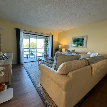 Image 3 - 399 Lake Circle, North Palm Beach, FL 33408, USA - Apartment for rent