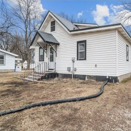 Image 3 - 607 2nd Street Southeast, Blooming Prairie, Steele County, MN 55917, USA - House for sale