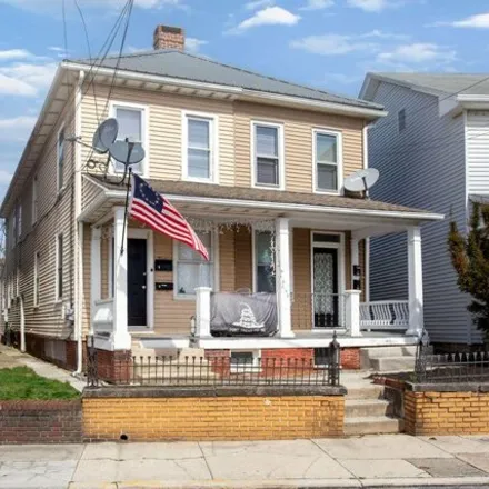 Buy this 4 bed house on Broadway in Hanover, PA 17331