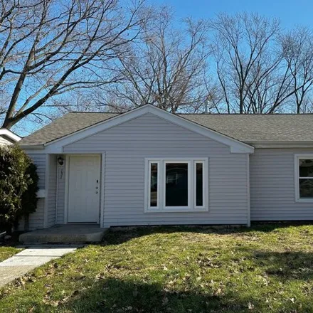 Buy this 3 bed house on 171 North Greenview Avenue in Mundelein, IL 60060