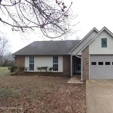 Rent this 3 bed house on 3507 Shadow Oaks Parkway in Horn Lake, MS 38637