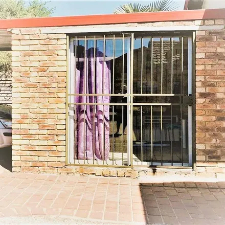 Image 5 - Mikro Road, Croydon, Gauteng, 1601, South Africa - Apartment for rent