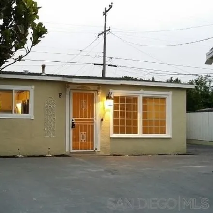 Image 2 - 1425 Dubuque Street, Oceanside, CA 92058, USA - Duplex for sale