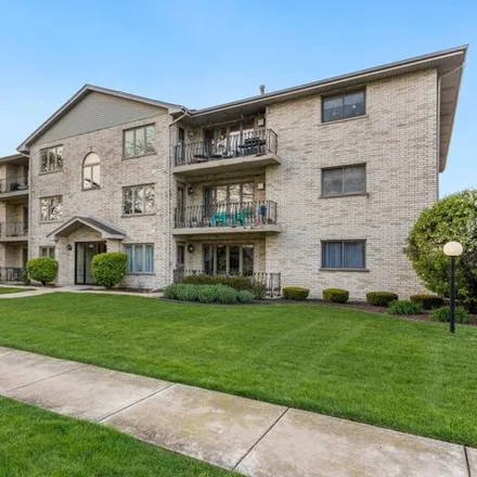 Buy this 2 bed condo on Eagle Drive in Tinley Park, IL 60477