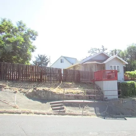 Image 3 - 62 Damont Street, Klamath Falls, OR 97601, USA - House for sale