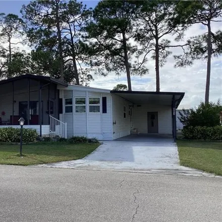 Buy this studio apartment on 601 Sunbird Square in Highlands County, FL 33872