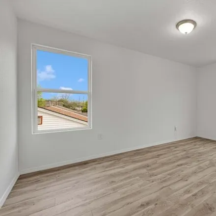 Image 4 - 1544 Burleson Street, San Antonio, TX 78202, USA - Apartment for rent