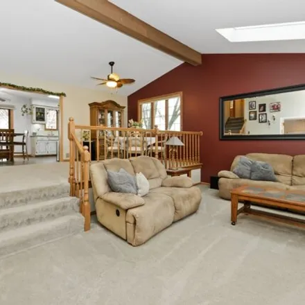 Image 5 - 11680 Pineview Drive, Orland Township, IL 60467, USA - House for sale