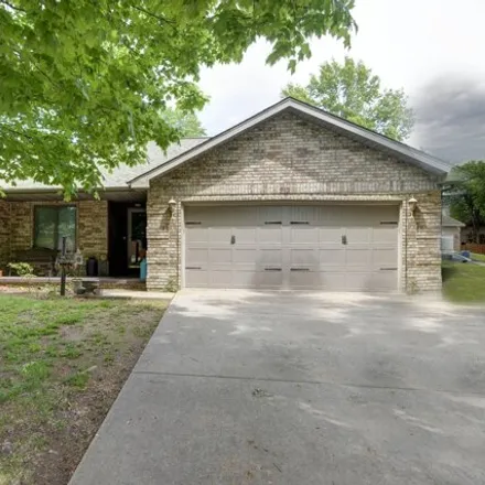 Buy this 3 bed house on 241 Northview Road in Nixa, MO 65714
