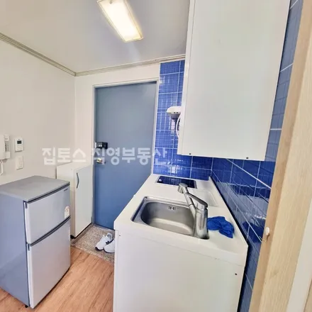 Rent this studio apartment on 서울특별시 은평구 응암동 595-23