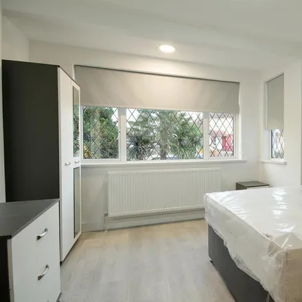 Rent this studio room on East Hill in London, HA9 9PT