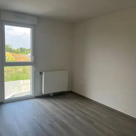 Rent this 4 bed apartment on unnamed road in 67117 Furdenheim, France