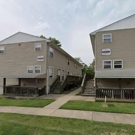 Buy this studio house on 576 South Beveridge Street in Carbondale, IL 62901