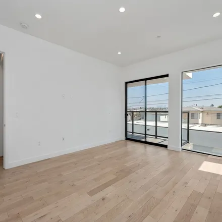 Image 6 - 1844 South Cochran Avenue, Los Angeles, CA 90019, USA - Townhouse for rent