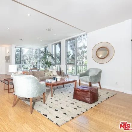 Image 3 - 2022 Allesandro Street, Los Angeles, CA 90039, USA - Condo for sale