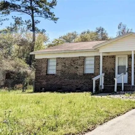 Buy this 3 bed house on 1900 Gary Circle in Escambia County, FL 32505