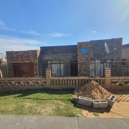 Image 4 - Oupa Moeti Road, Mthambeka, Tembisa, 1618, South Africa - Apartment for rent
