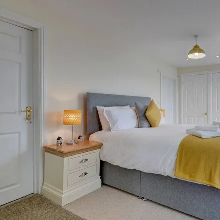 Image 7 - Northam, EX39 1QS, United Kingdom - Apartment for rent