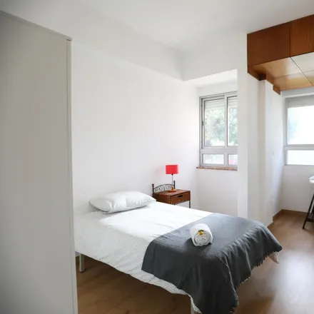 Rent this 3 bed room on Avenida Engenheiro Arantes e Oliveira 2-6 in 1900-063 Lisbon, Portugal