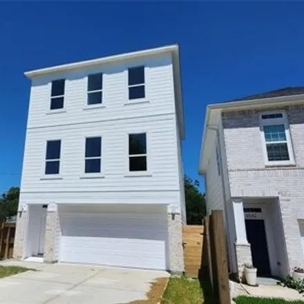 Buy this 3 bed house on 7037 West Montgomery Road in Houston, TX 77091