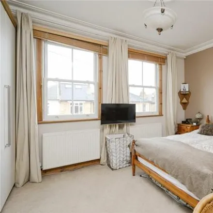 Image 5 - Piper Road, London, KT1 3EX, United Kingdom - House for sale